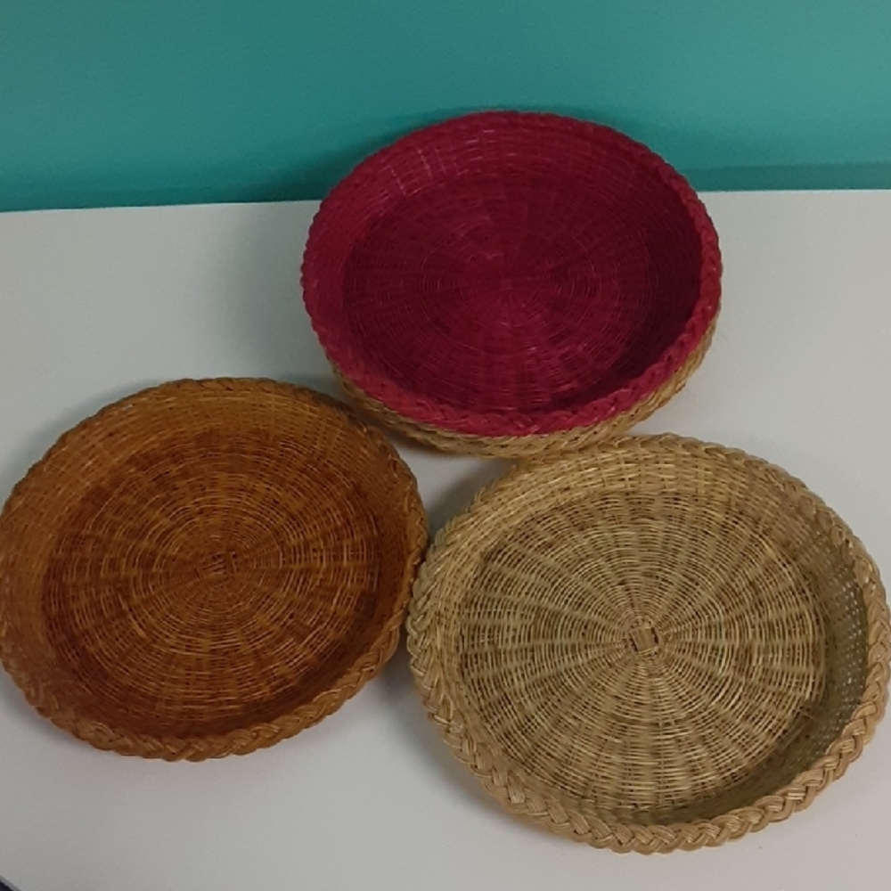 Handwoven Round Wicker Coasters - Multicolor Set